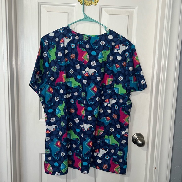 Zoe and Chloe nurse scrubs elephants size XL new with tag - Picture 3 of 5